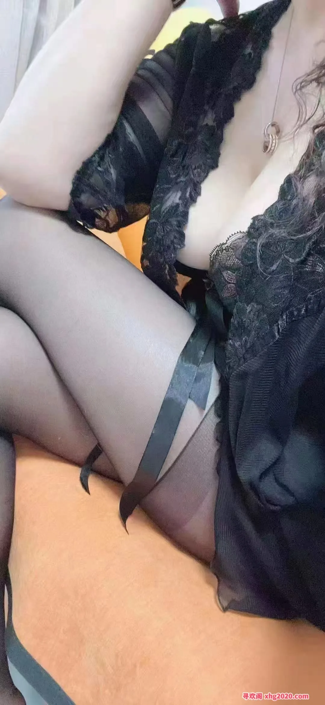 爆乳眼镜少妇 图片 4