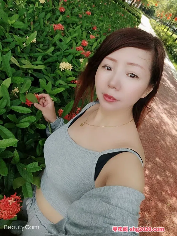 宝安上门大奶少妇